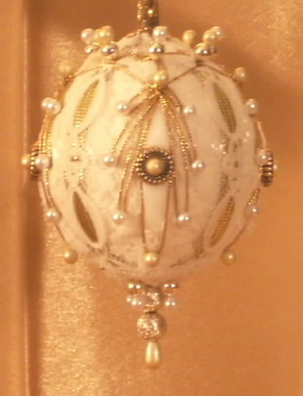 White and Gold Victorian Style Christmas Tree Ornament